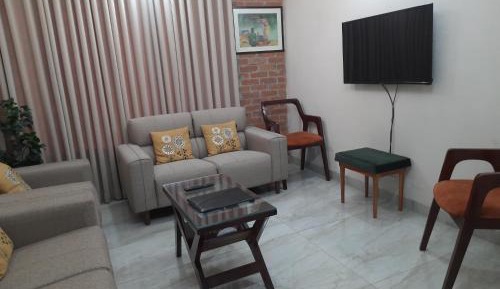 Three-Bedroom Apartment with Balcony