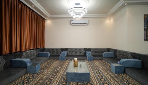 Three-Bedroom Apartment with Balcony