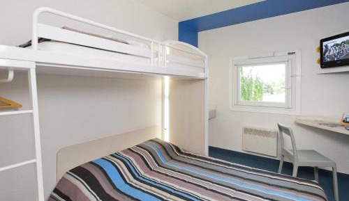 Triple Room with Shared Bathroom