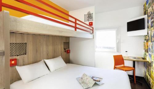 Standard Room with Three Single Bed