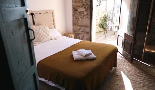 Standard Single Room with Shared Bathroom