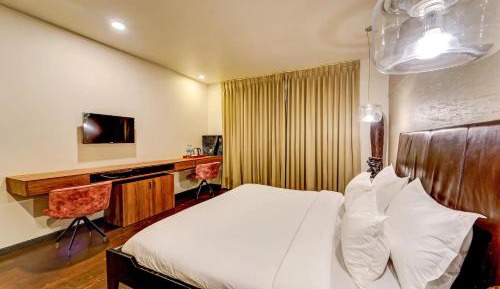 Deluxe King Room