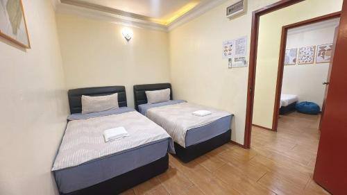 Twin Room with Bathroom
