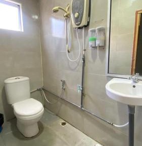 Twin Room with Private Bathroom