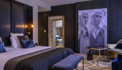 Deluxe Suite with One Double Bed and Sofa