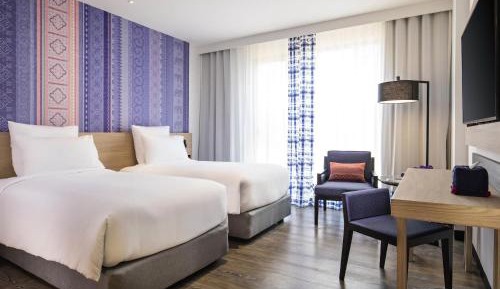 Deluxe Room Twin Beds