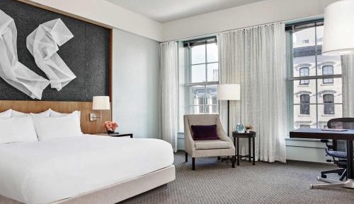 Luxury King Room
