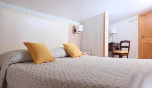 Double with Private Bathroom - Attic