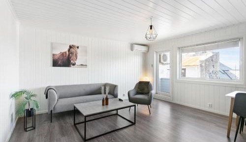 Two-Bedroom Apartment with Balcony and Sea View