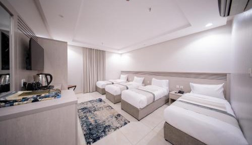 Quadruple Room with Private Bathroom