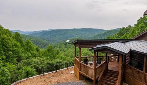 Three-Bedroom Vacation Home 