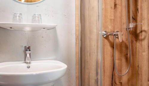 Triple Room with Shower