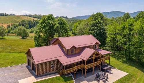 Seven-Bedroom Apartment