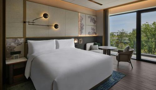 King Room with Garden View