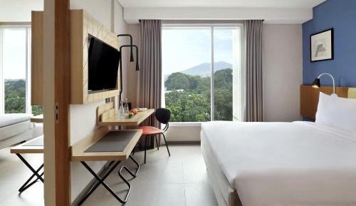 Family Room with 1 Double Bed & 2 Single Beds