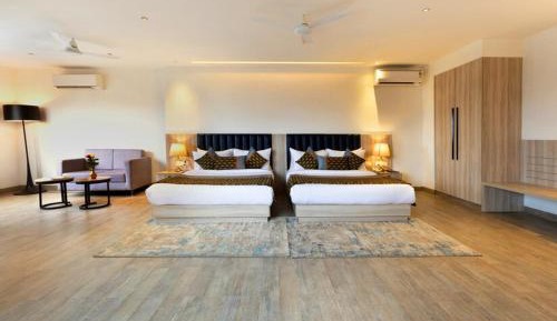 Superior King Suite