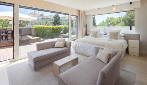 Attic Suite (1 or 2 people)