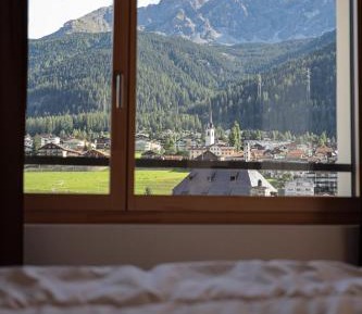 One-Bedroom Apartment with Balcony