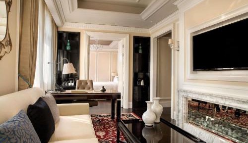 Grand Prestige Suite