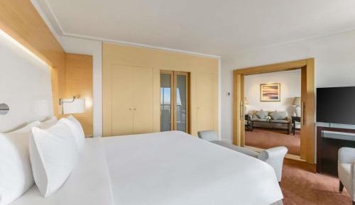 Junior King Suite with Nile View