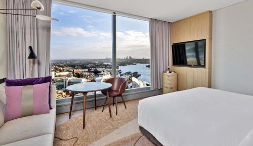 Superior King Room with Jones Bay View