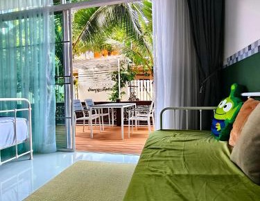 Quadruple Room with Private Bathroom