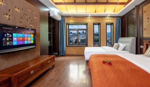 Deluxe Queen Room with Two Queen Beds