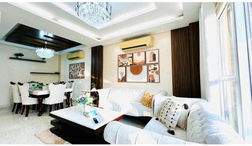Premier Three-Bedroom Apartment