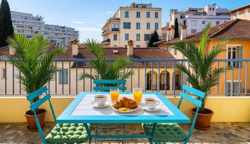 Studio Apartment with Balcony