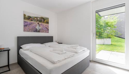 One-Bedroom Apartment with Garden