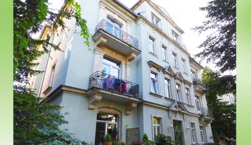 Apartment with Garden View
