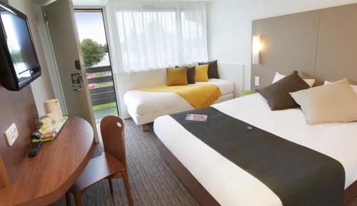 New Generation Triple Room with 1 Double Bed and 1 Single Bed