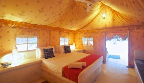 Luxury A/C Family Room Tent	