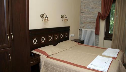 Twin Room with City View