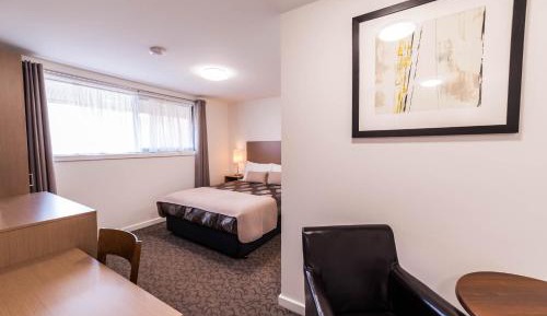 Deluxe Queen Room