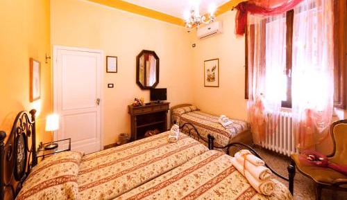 Comfort Triple Room