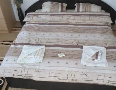 Economy Double Room with Terrace and Shared Bathroom