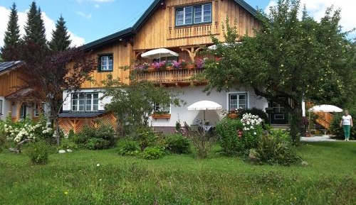 Apartment with Garden View