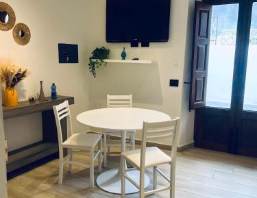 Superior One-Bedroom Apartment with Balcony