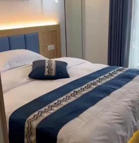 King Room with Mountain View