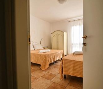 Superior One-Bedroom Apartment