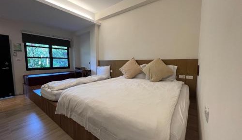 Queen Room