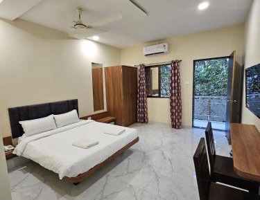 Junior Suite with Balcony