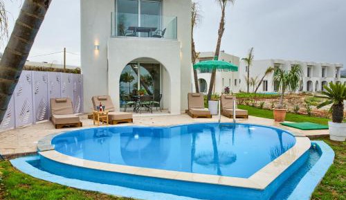 Pool Heart Villa