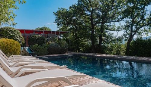 Villa with Garden View