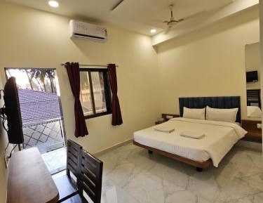 Queen Room with Balcony