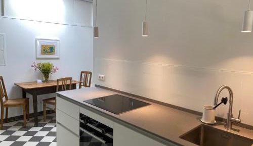 Deluxe Two-Bedroom Apartment with Garden View