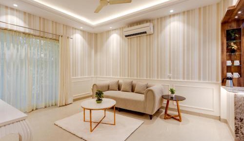 Superior One-Bedroom Apartment with Balcony