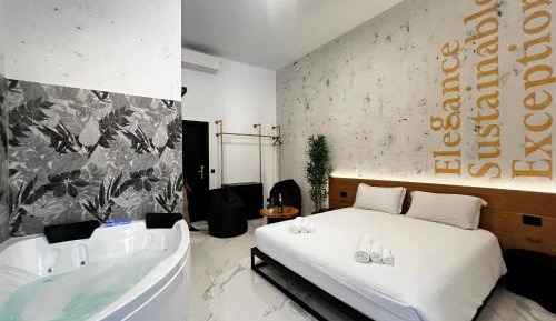 Queen Room with Spa Bath