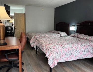 Deluxe Queen Room